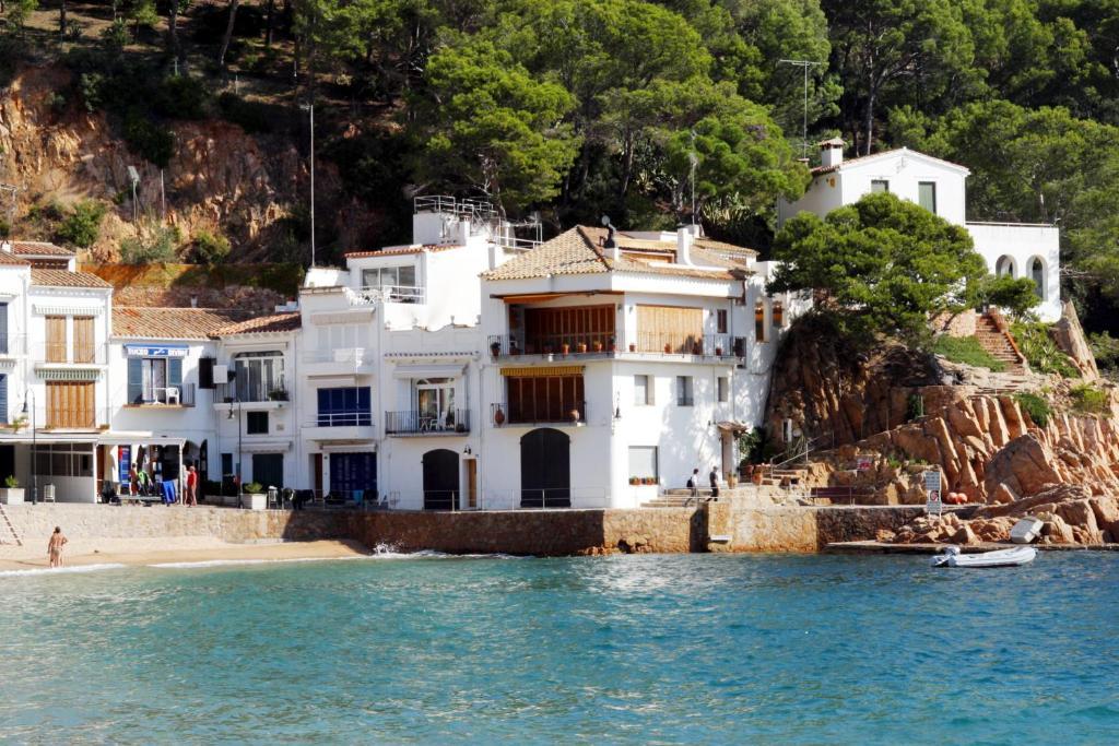 Hotel Es Furio Tamariu Bagian luar foto