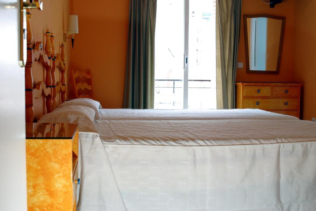 Hotel Es Furio Tamariu Bagian luar foto