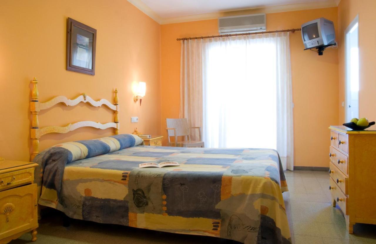 Hotel Es Furio Tamariu Ruang foto